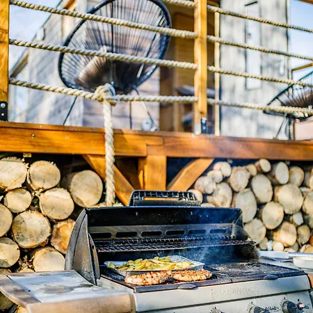 Campingplads Glamping Maringotka Máňa *